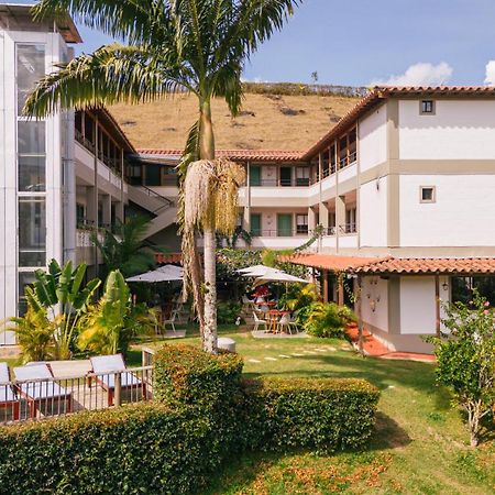 Soy Local Guatape Hotel Екстериор снимка