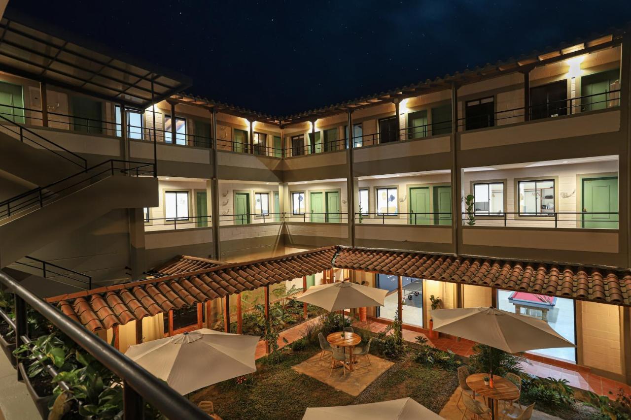 Soy Local Guatape Hotel Екстериор снимка