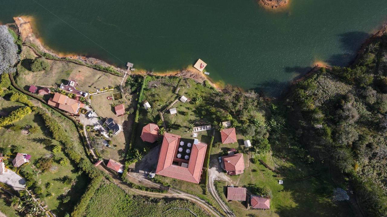 Soy Local Guatape Hotel Екстериор снимка