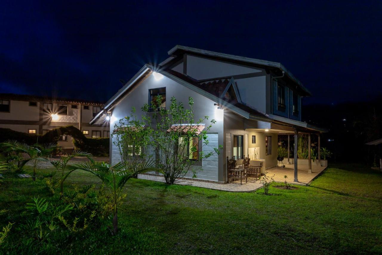 Soy Local Guatape Hotel Екстериор снимка