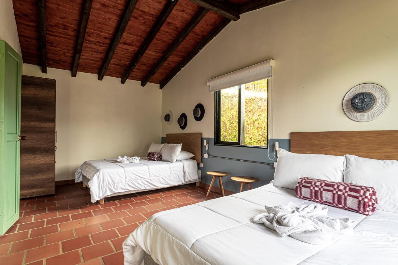 Soy Local Guatape Hotel Екстериор снимка
