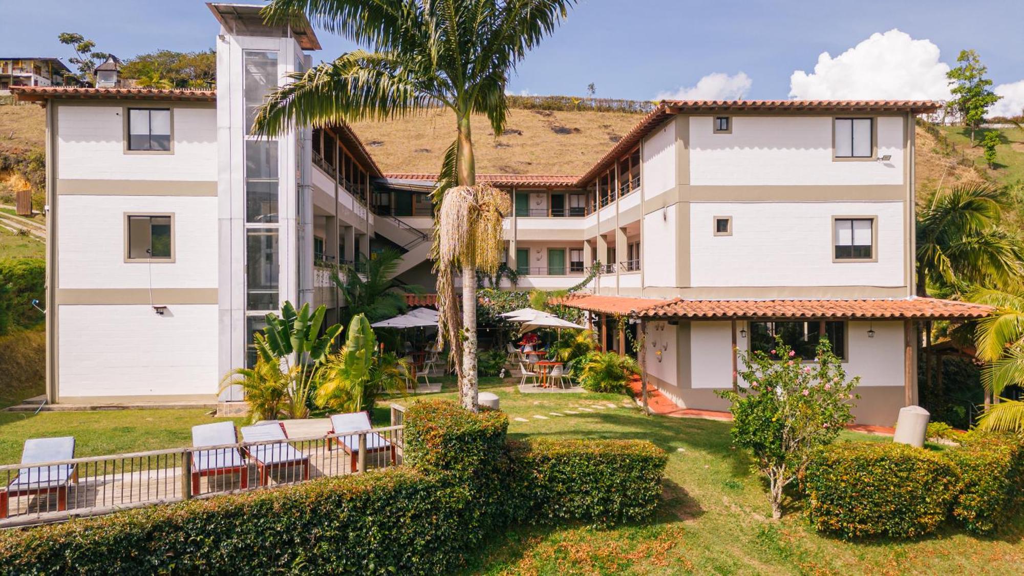 Soy Local Guatape Hotel Екстериор снимка